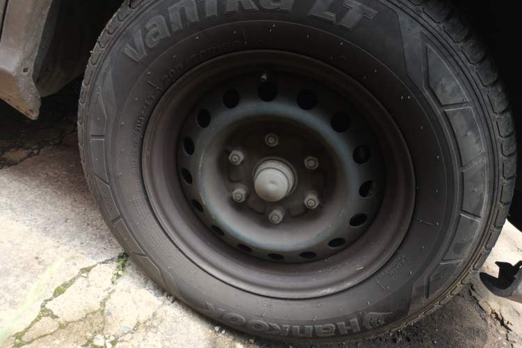 Used Foton MP-X E 2017 2.0L New Express Long Wheelbase 4Q20M Right Front Wheel Hub