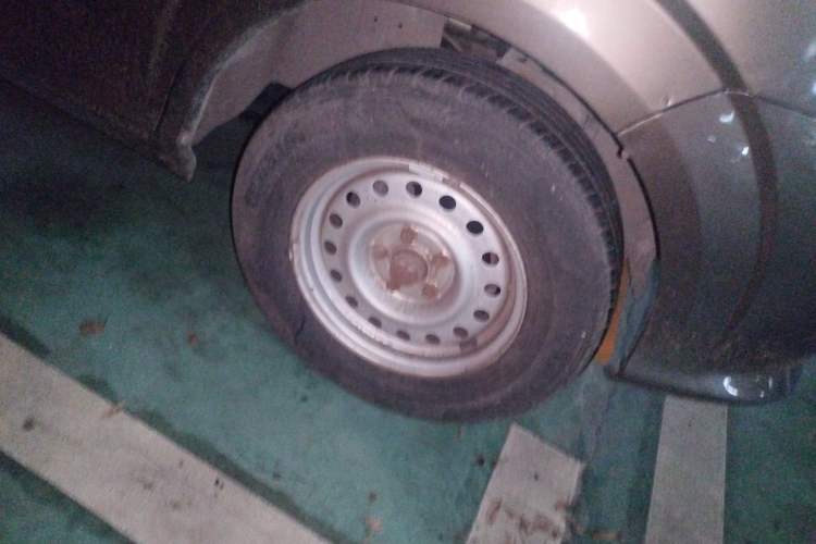 Used Foton MP-X E 2017 2.0L New Express Long Wheelbase 4Q20M Right Front Wheel Hub