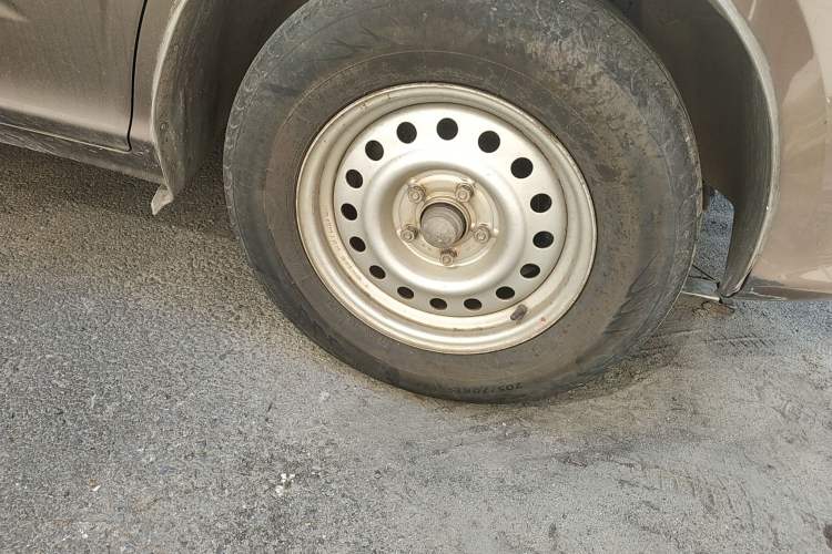 Used Foton MP-X E 2017 2.0L New Express Long Wheelbase 4Q20M Right Front Wheel Hub