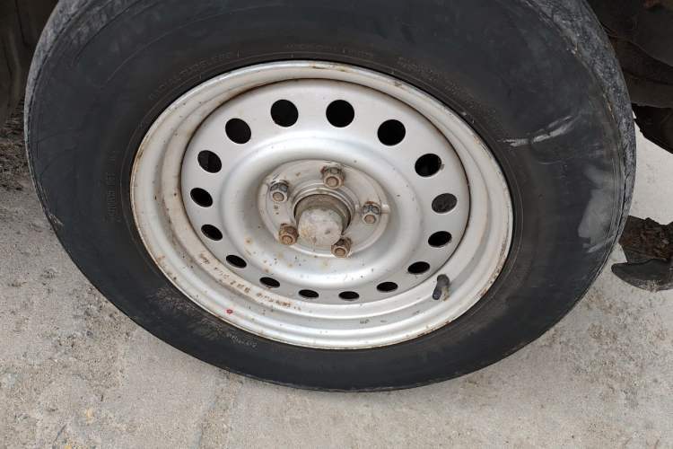 Used Foton MP-X E 2017 2.0L New Express Long Wheelbase 4Q20M Right Front Wheel Hub