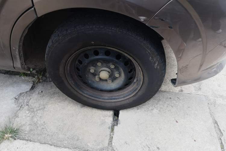 Used Foton MP-X E 2017 2.0L New Express Long Wheelbase 4Q20M Right Front Wheel Hub
