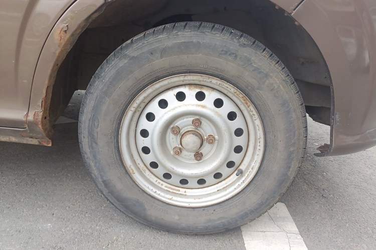Used Foton MP-X E 2017 2.0L New Express Long Wheelbase 4Q20M Right Front Wheel Hub