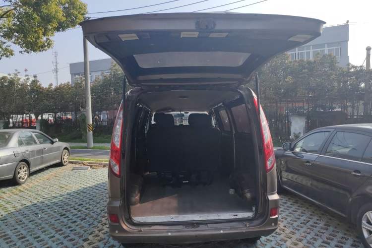 Used Foton MP-X E 2017 2.0L New Express Long Wheelbase 4Q20M Trunk