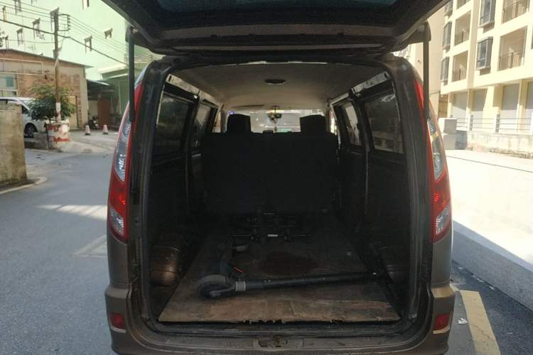 Used Foton MP-X E 2017 2.0L New Express Long Wheelbase 4Q20M Trunk
