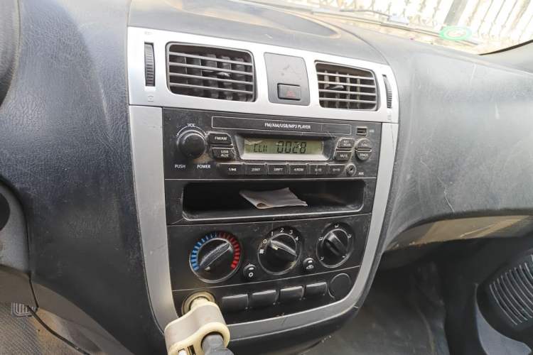 Used Foton MP-X E 2017 2.0L New Express Long Wheelbase 4Q20M Audio And AC Panel