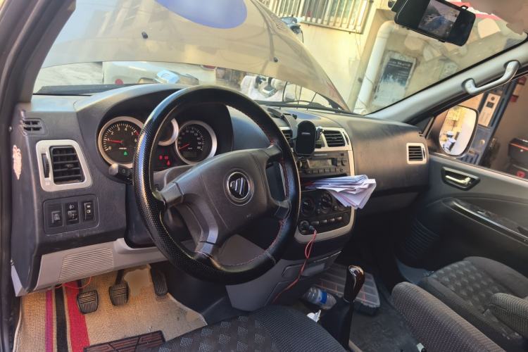 Used Foton MP-X E 2017 2.0L New Express Long Wheelbase 4Q20M Center Console