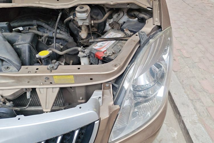 Used Foton MP-X E 2017 2.0L New Express Long Wheelbase 4Q20M Engine Bay Left
