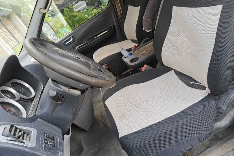 Used Foton MP-X E 2017 2.0L New Express Long Wheelbase 4Q20M Left Front Seat