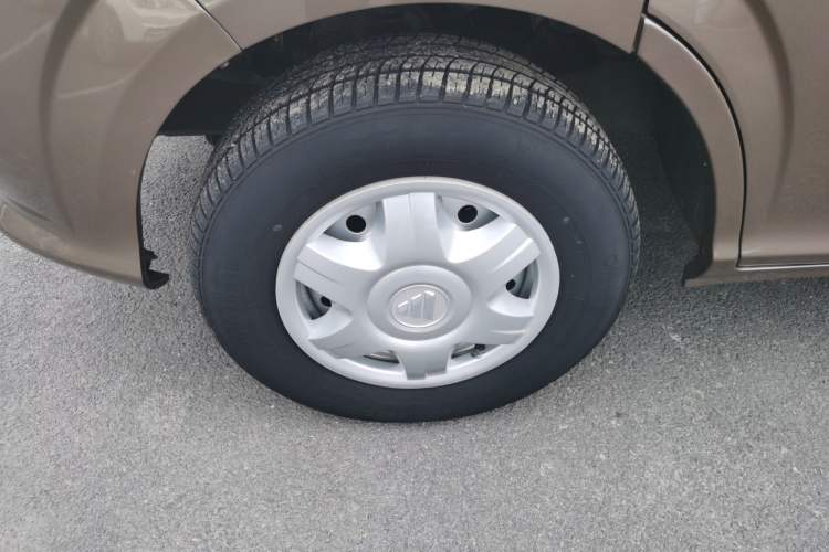 Used Foton MP-X E 2017 2.0L New Express Long Wheelbase 4Q20M Left Front Wheel Hub