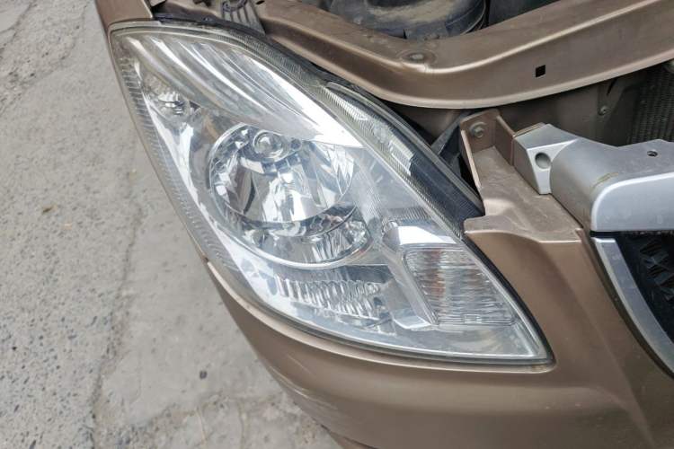 Used Foton MP-X E 2017 2.0L New Express Long Wheelbase 4Q20M Right Front Headlight
