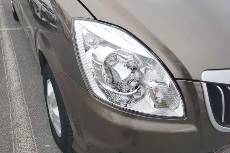 Used Foton MP-X E 2017 2.0L New Express Long Wheelbase 4Q20M Right Front Headlight