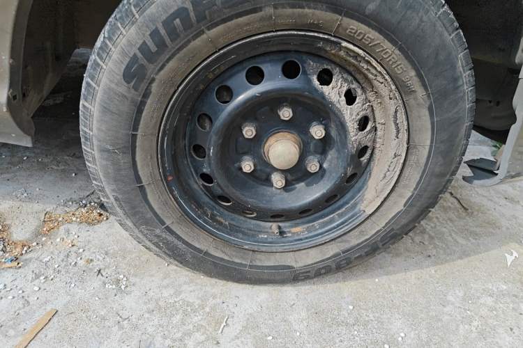 Used Foton MP-X E 2017 2.0L New Express Long Wheelbase 4Q20M Right Front Wheel Hub