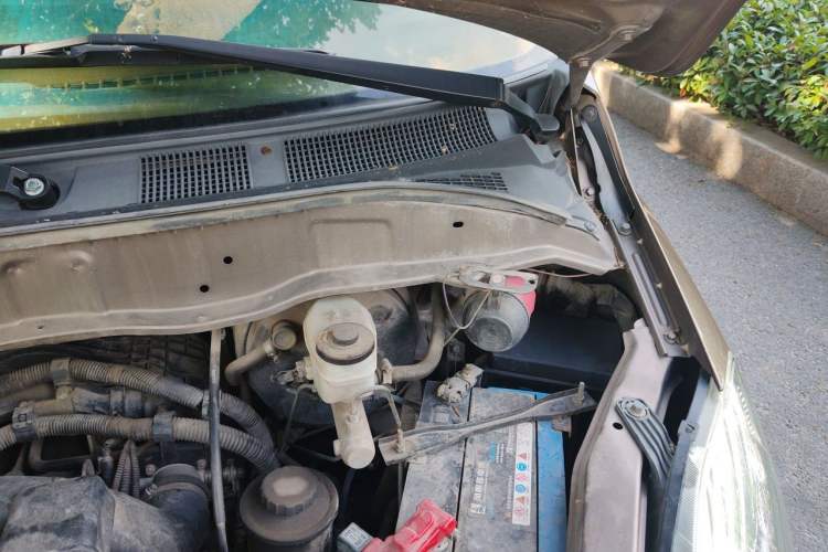 Used Foton MP-X E 2017 2.0L New Express Long Wheelbase 4Q20M Engine Bay Left