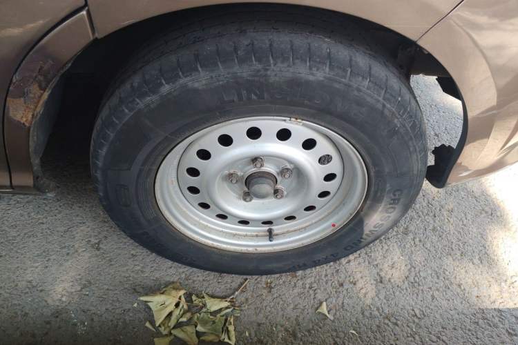 Used Foton MP-X E 2017 2.0L New Express Long Wheelbase 4Q20M Right Front Wheel Hub