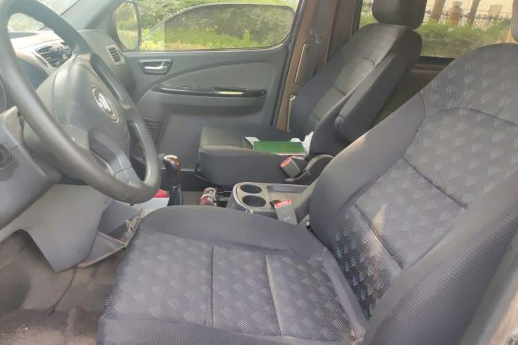 Used Foton MP-X E 2017 2.0L New Express Long Wheelbase 4Q20M Left Front Seat