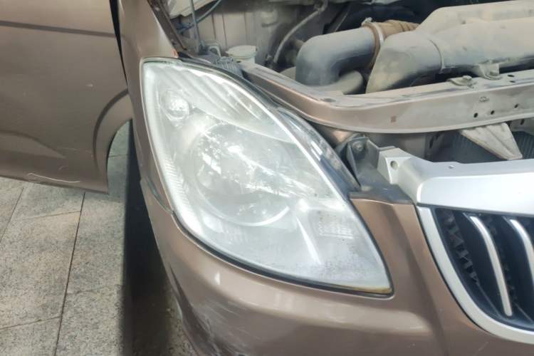 Used Foton MP-X E 2017 2.0L New Express Long Wheelbase 4Q20M Right Front Headlight