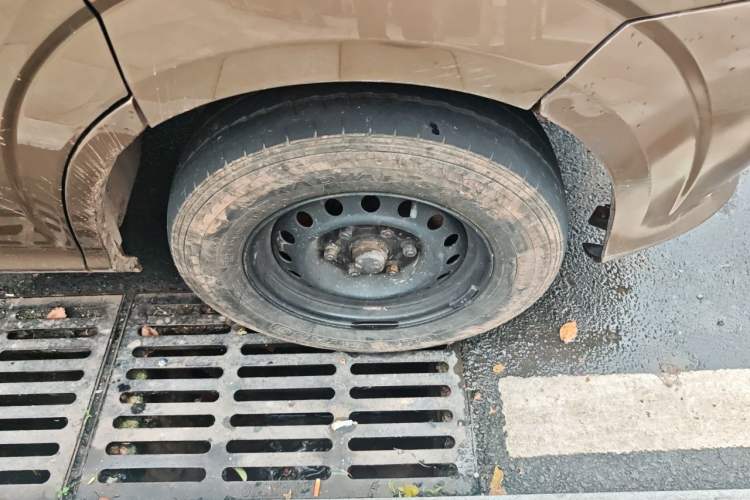 Used Foton MP-X E 2017 2.0L New Express Long Wheelbase 4Q20M Right Front Wheel Hub