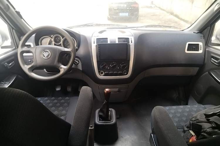 Used Foton MP-X E 2017 2.0L New Express Long Wheelbase 4Q20M Center Console