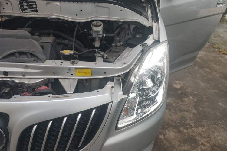 Used Foton MP-X E 2017 2.0L New Express Long Wheelbase 4Q20M Engine Bay Left
