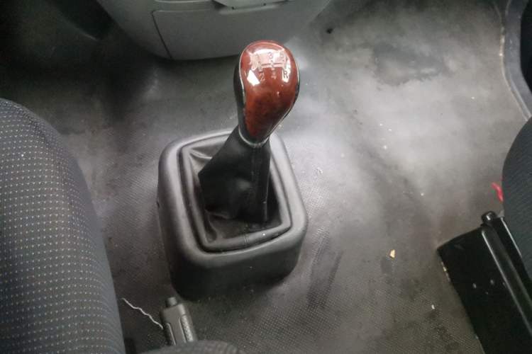 Used Foton MP-X E 2017 2.0L Commercial Version Standard Long-Wheelbase 4G63 Gear Lever