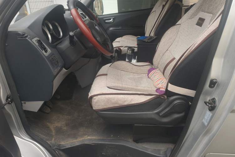 Used Foton MP-X E 2017 2.0L New Express Long Wheelbase 4Q20M Left Front Seat