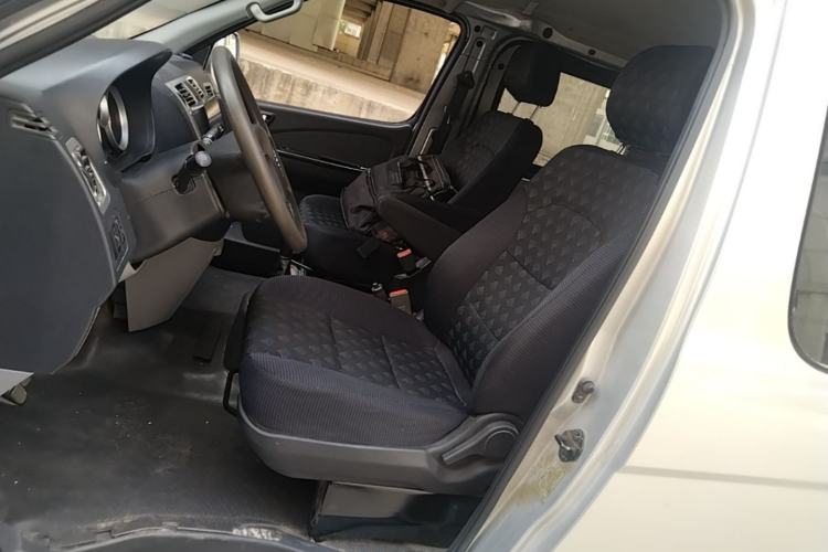 Used Foton MP-X E 2017 2.0L New Express Long Wheelbase 4Q20M Left Front Seat