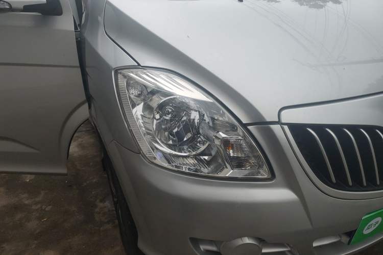 Used Foton MP-X E 2017 2.0L New Express Long Wheelbase 4Q20M Right Front Headlight