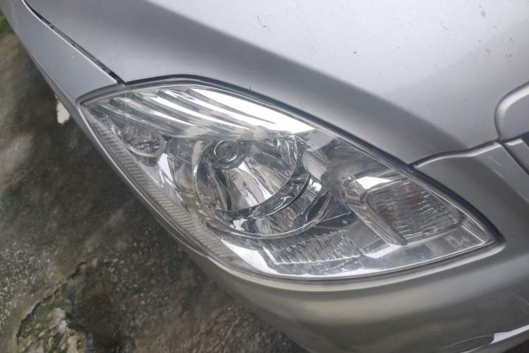 Used Foton MP-X E 2017 2.0L New Express Long Wheelbase 4Q20M Right Front Headlight