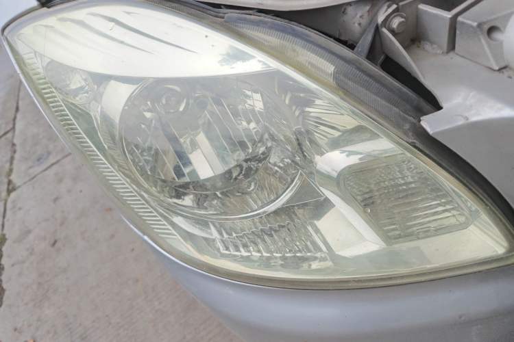 Used Foton MP-X E 2017 2.0L New Express Long Wheelbase 4Q20M Right Front Headlight