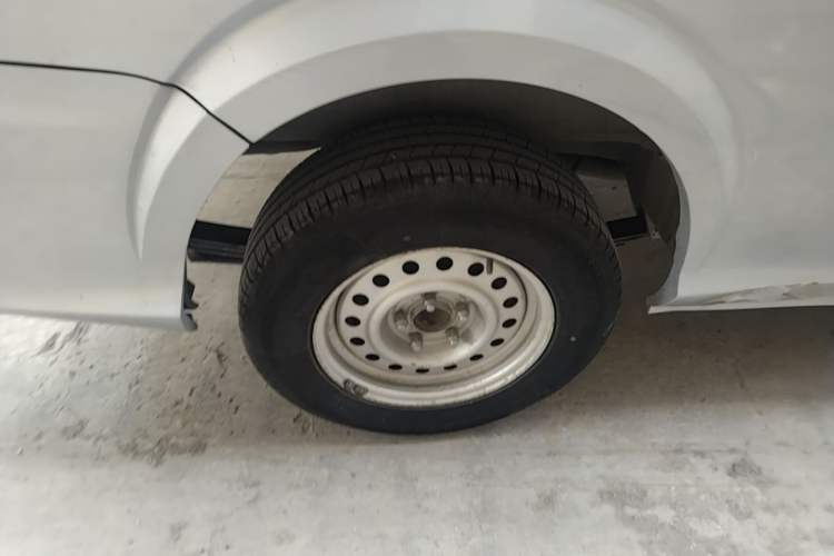 Used Foton MP-X E 2017 2.0L New Express Long Wheelbase 4Q20M Right Rear Wheel Hub