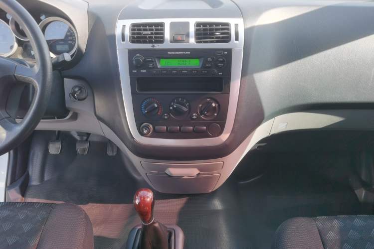 Used Foton MP-X E 2017 2.0L New Express Long Wheelbase 4Q20M Audio And AC Panel