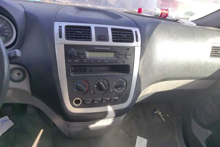 Used Foton MP-X E 2017 2.0L New Express Long Wheelbase 4Q20M Audio And AC Panel
