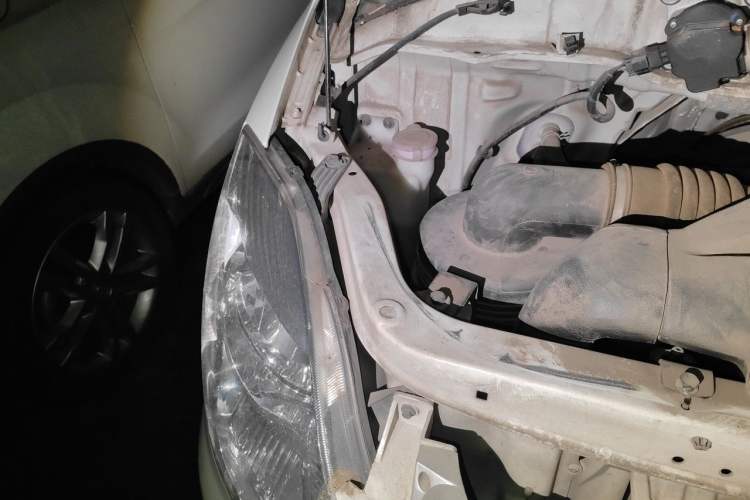 Used Foton MP-X E 2017 2.0L New Express Long Wheelbase 4G63 Engine Bay Right