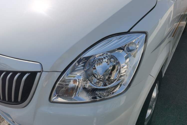 Used Foton MP-X E 2017 2.0L New Express Long Wheelbase 4Q20M Left Front Headlight