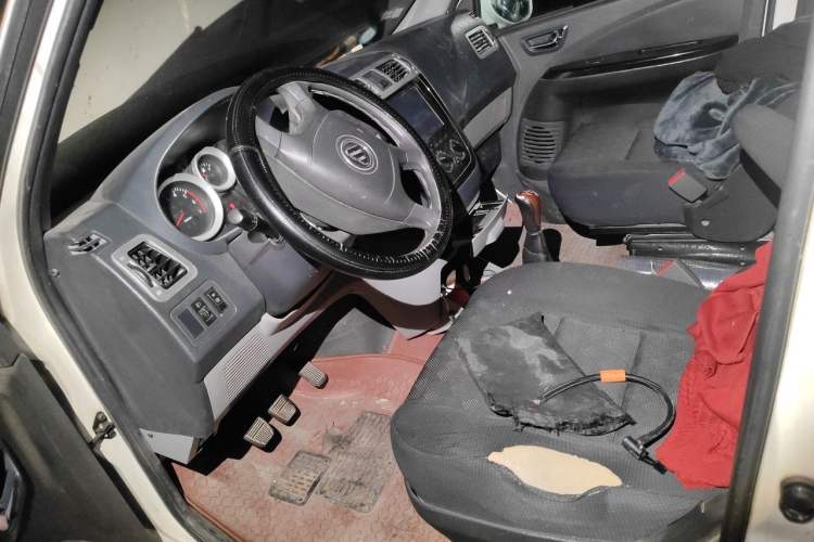 Used Foton MP-X E 2017 2.0L New Express Long Wheelbase 4G63 Left Front Seat