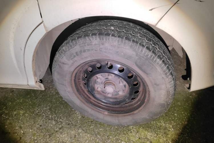 Used Foton MP-X E 2017 2.0L New Express Long Wheelbase 4G63 Right Front Wheel Hub