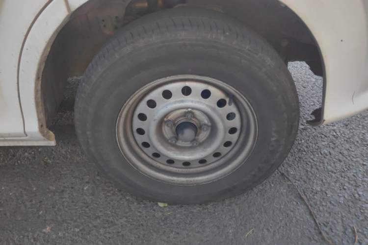 Used Foton MP-X E 2017 2.0L New Express Long Wheelbase 4Q20M Right Front Wheel Hub