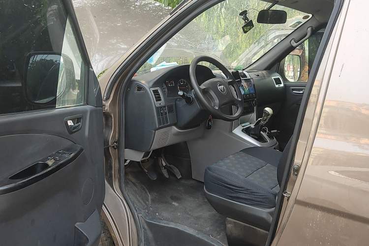 Used Foton MP-X E  Left Front Seat