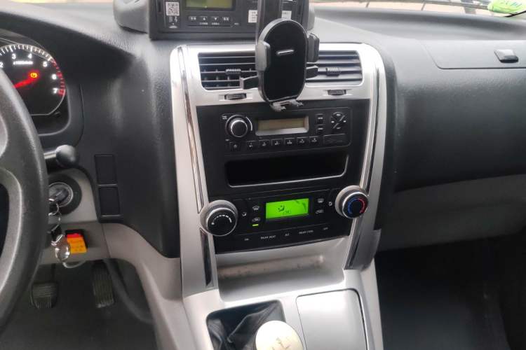 Used Foton MP-X E  Audio And AC Panel