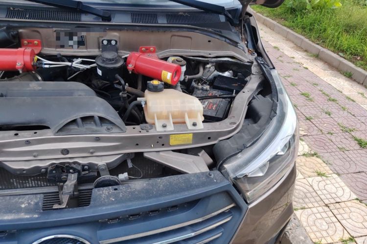 Used Foton MP-X E  Engine Bay Left