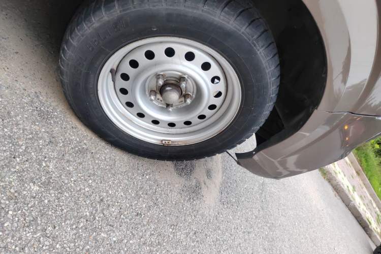 Used Foton MP-X E  Right Front Wheel Hub