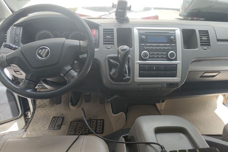 Used Foton MP-X S 2014 2.4L Shinkansen Standard Version 4G69 Center Console