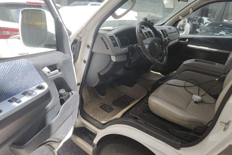 Used Foton MP-X S 2014 2.4L Shinkansen Standard Version 4G69 Driver Seat