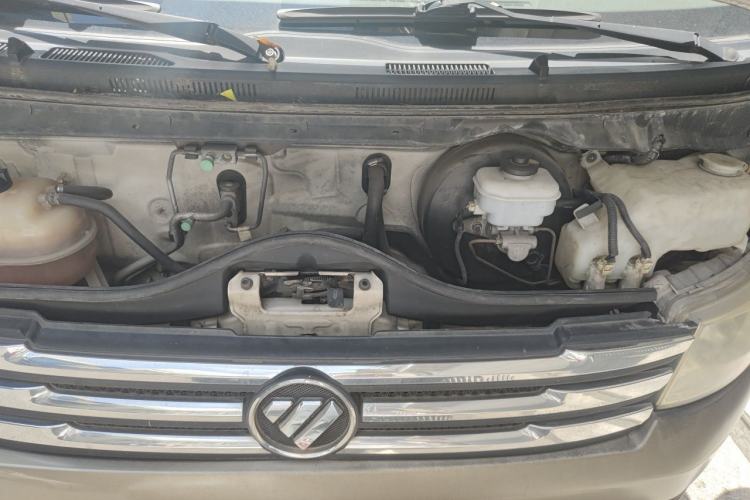 Used Foton MP-X S 2014 2.4L Shinkansen Standard Version 4G69 Engine Bay