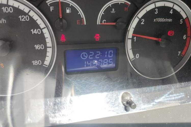 Used Foton MP-X S 2014 2.4L Shinkansen Standard Version 4G69 Odometer Close Up