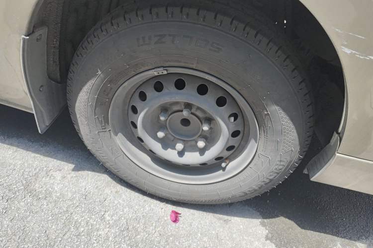 Used Foton MP-X S 2014 2.4L Shinkansen Standard Version 4G69 Right Front Wheel Hub