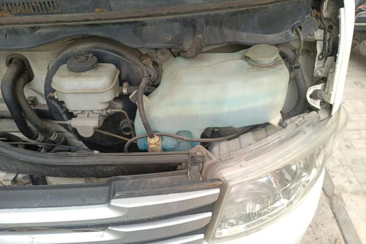 Used Foton MP-X S  Engine Bay Left
