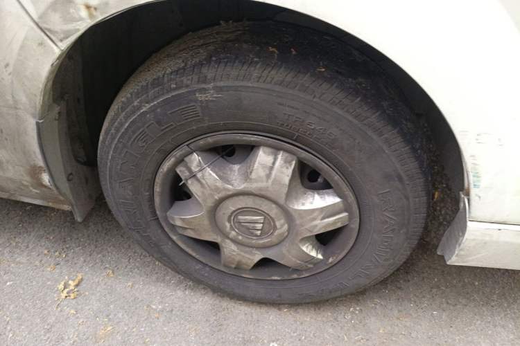 Used Foton MP-X S  Right Front Wheel Hub