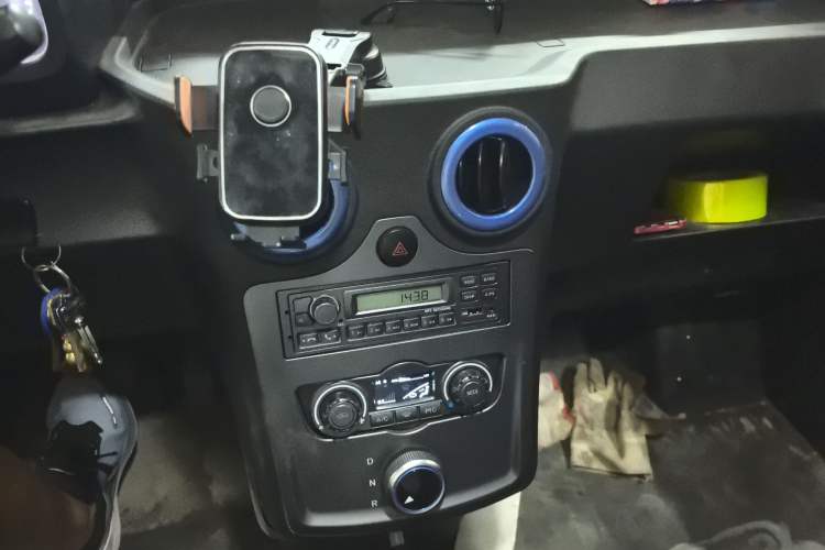 Used Foton Qianduoduo 2024 Box-Type Van Flat Roof 2 Seats EVE Energy 41.86 kWh Audio And AC Panel