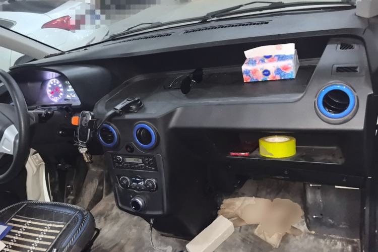 Used Foton Qianduoduo 2024 Box-Type Van Flat Roof 2 Seats EVE Energy 41.86 kWh Center Console